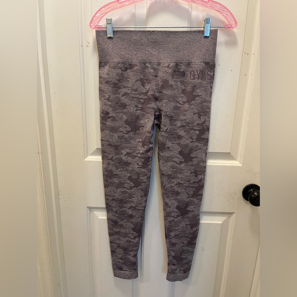 🦈 LIKE NEW Gymshark Adapt Camo Seamless Leggings - Purple Camo - Sz Large